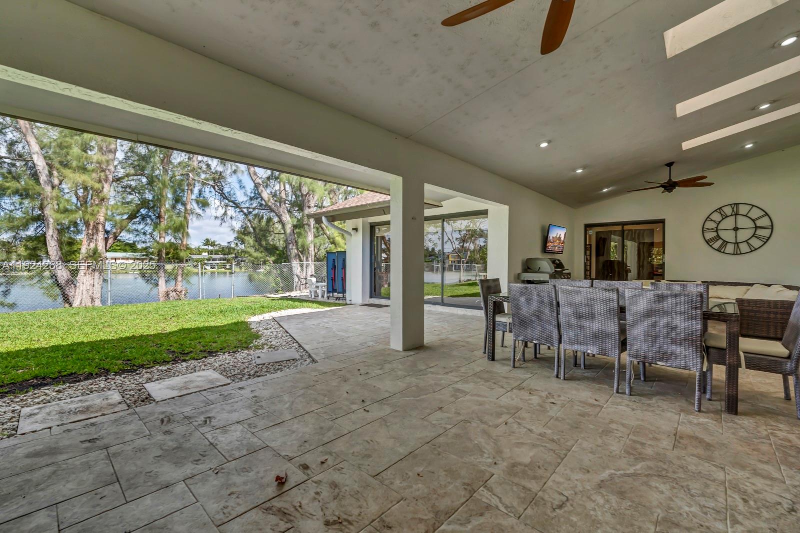 BLUE LAKE ESTATES - Residential Lease