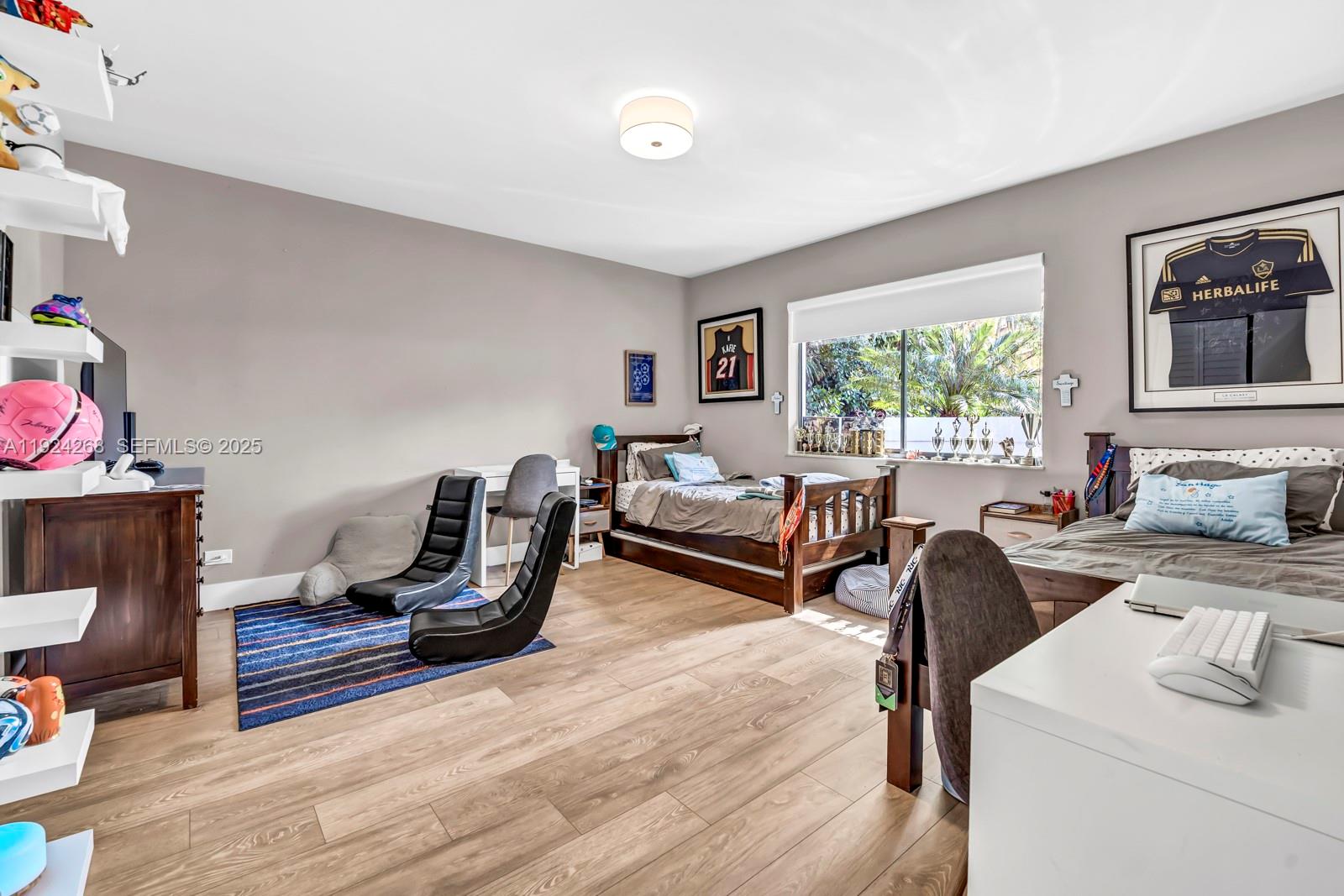 BLUE LAKE ESTATES - Residential Lease