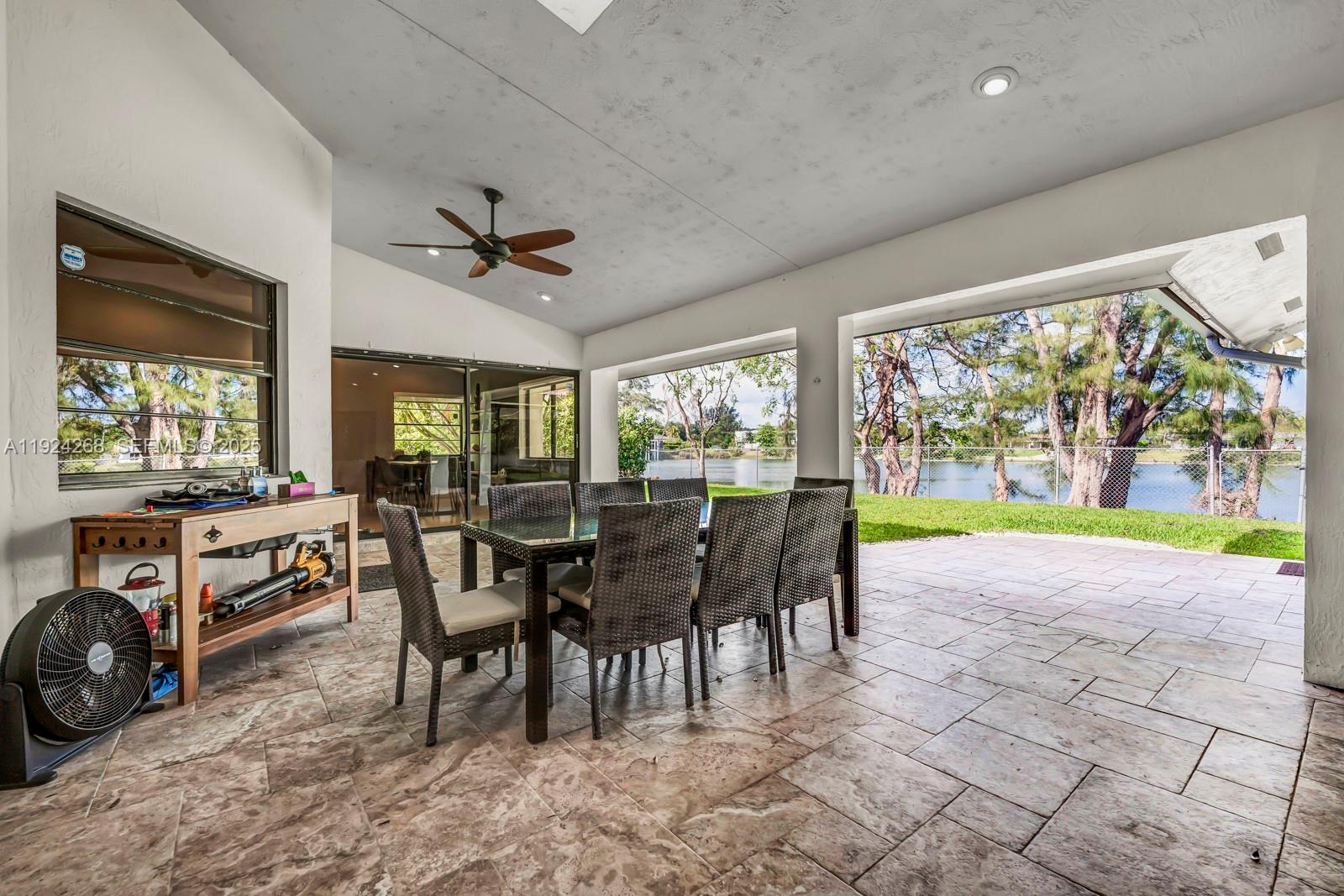 BLUE LAKE ESTATES - Residential Lease