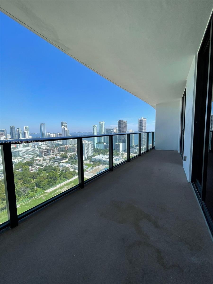 CANVAS CONDO - Residential Lease