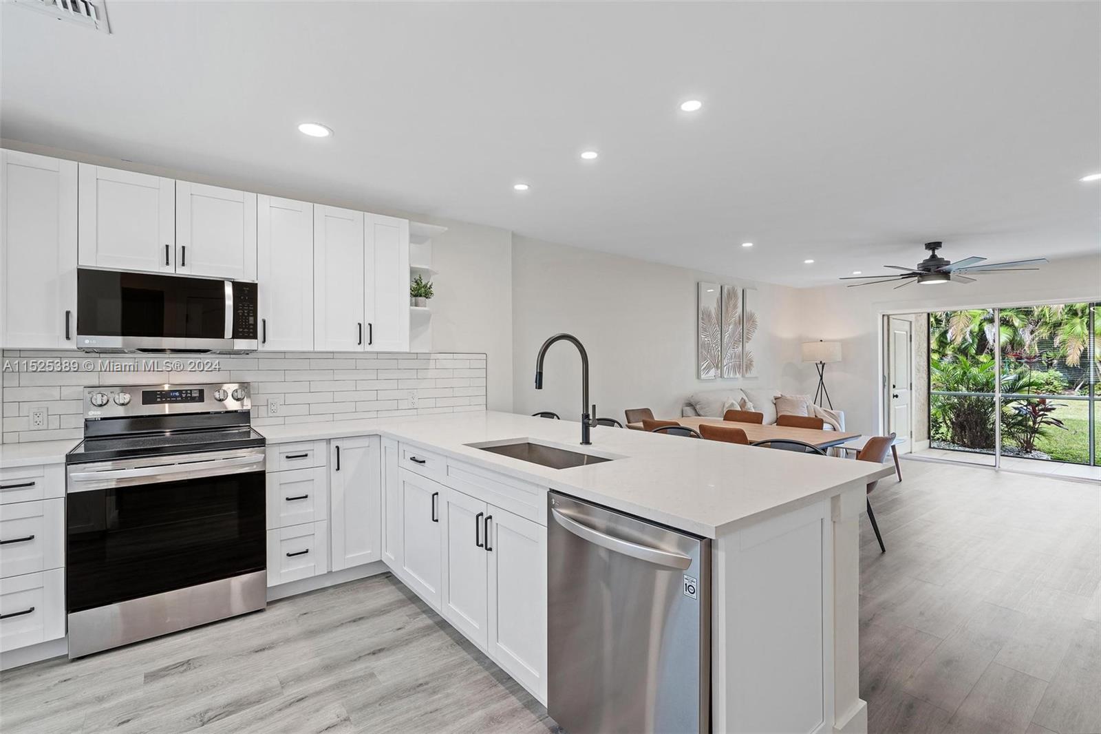 VILLAS ON THE GREEN - Residential Lease