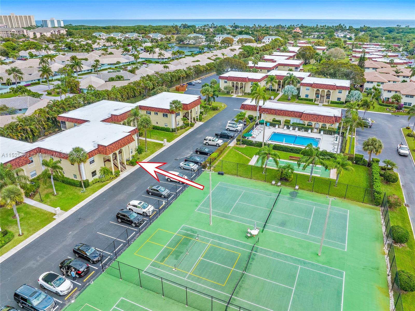 VILLAS ON THE GREEN - Residential Lease