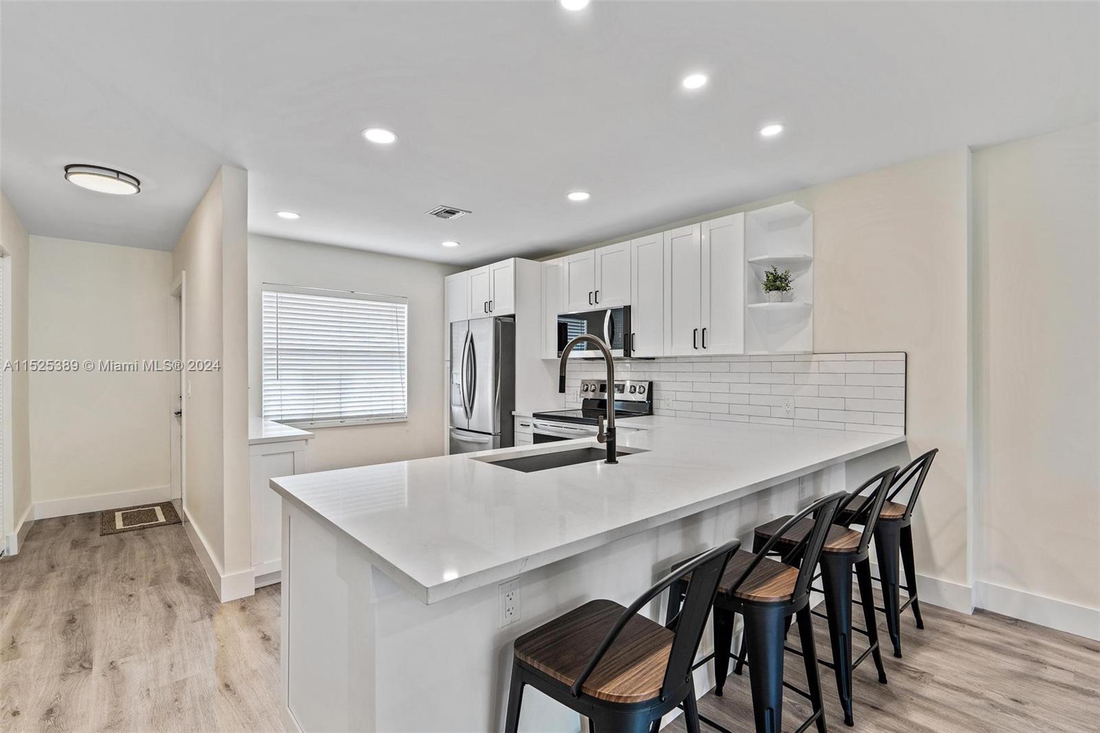 VILLAS ON THE GREEN - Residential Lease