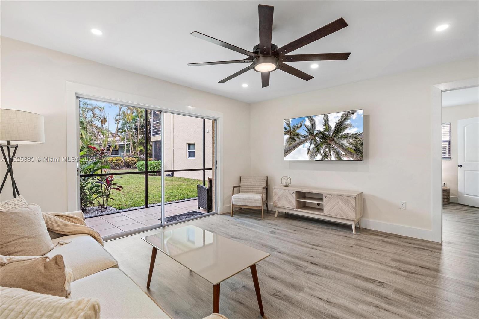 VILLAS ON THE GREEN - Residential Lease