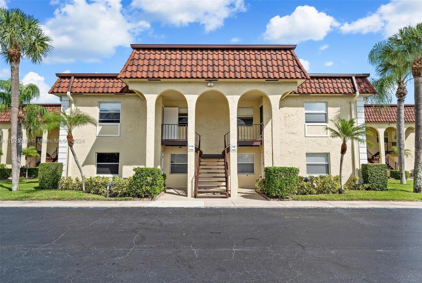 VILLAS ON THE GREEN - Residential Lease