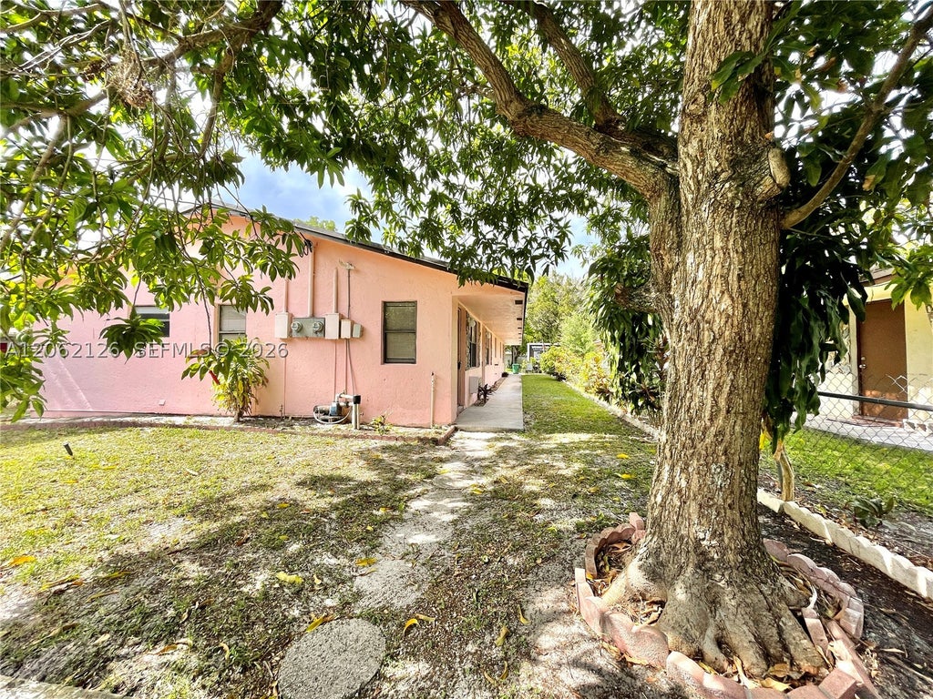 Photo of 247 SW 7th St #249B, Dania Beach, FL 33004 (MLS # A12062126)