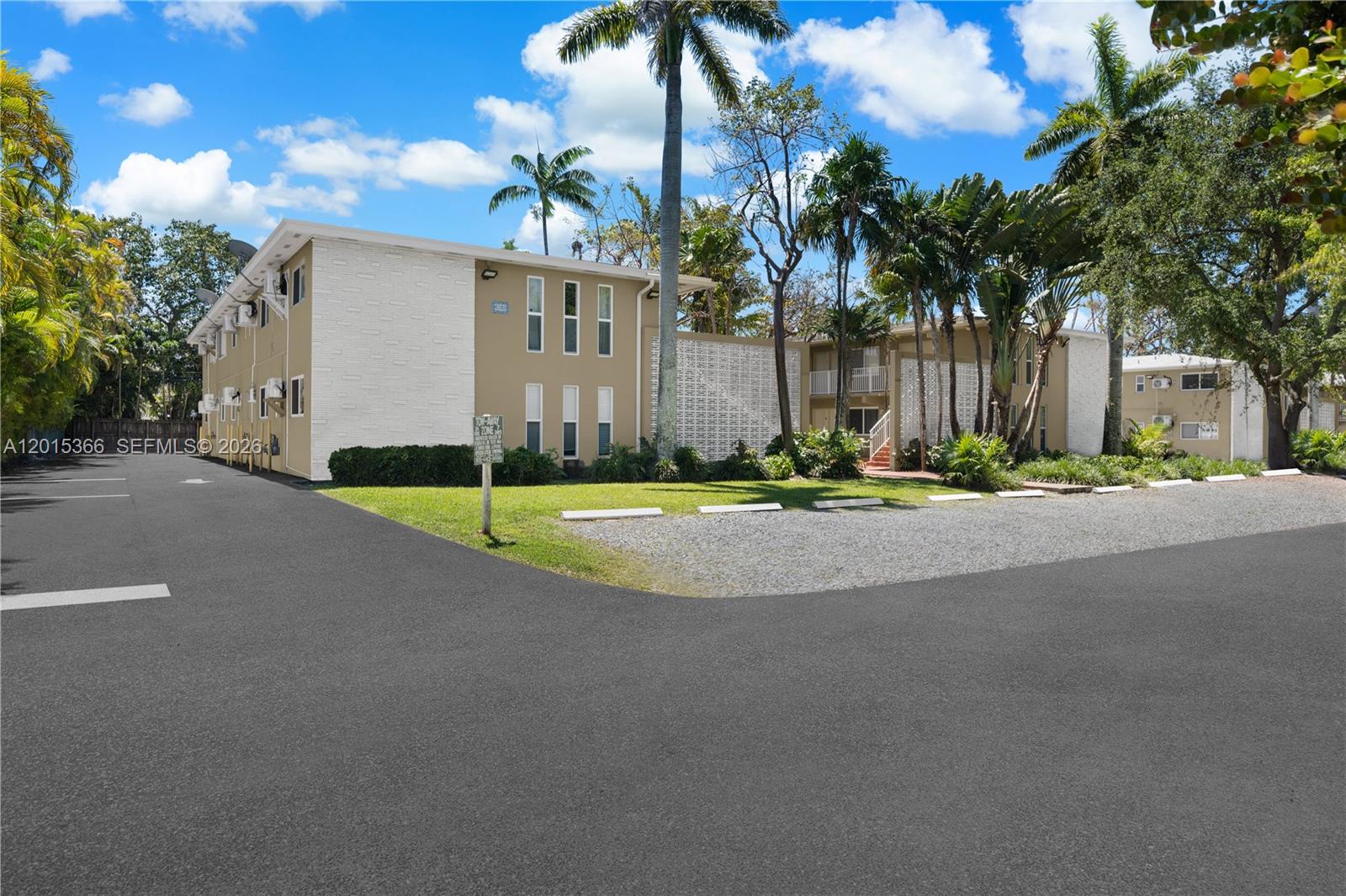 THE OAKS AT SOUTH MIAMI C - Residential Lease