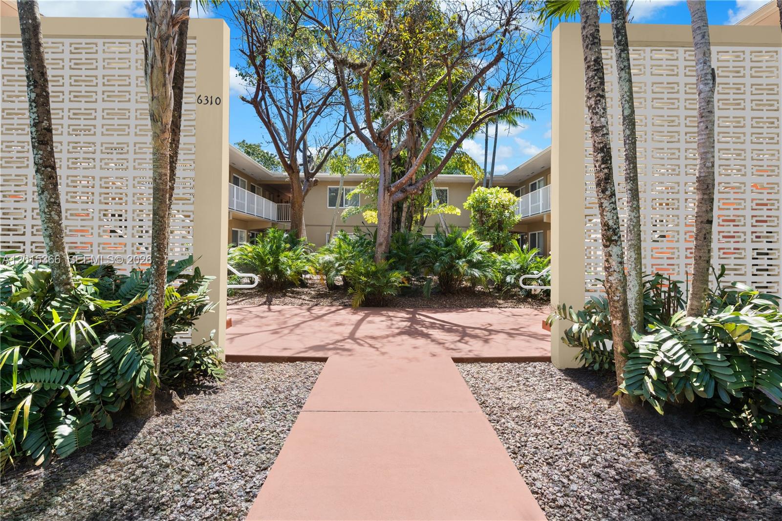 THE OAKS AT SOUTH MIAMI C - Residential Lease