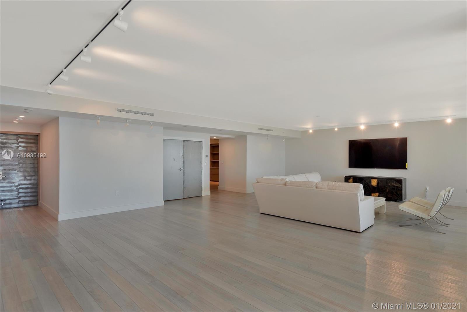 GRAND BAY TOWER CONDO - Residential