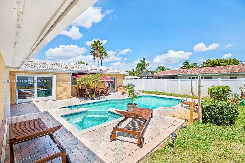 CORAL RIDGE ISLES - Residential Lease