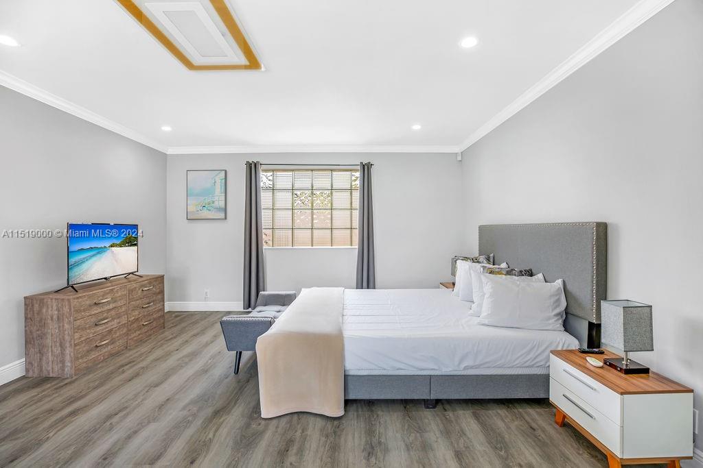 CORAL RIDGE ISLES - Residential Lease