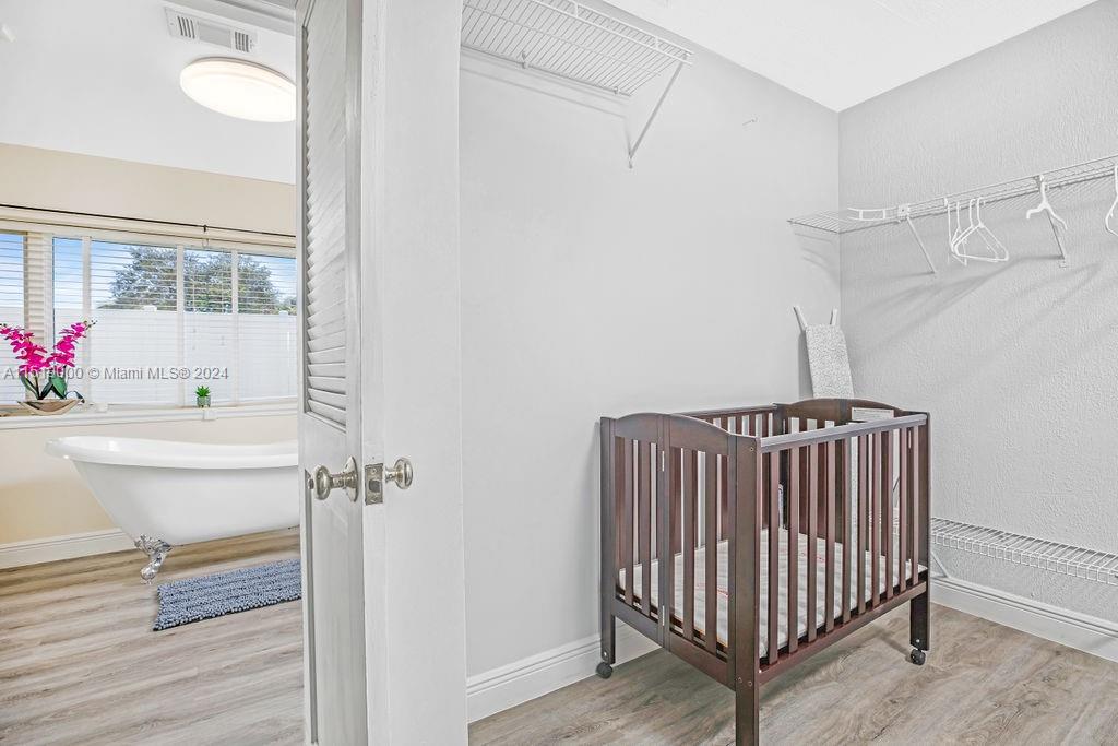 CORAL RIDGE ISLES - Residential Lease