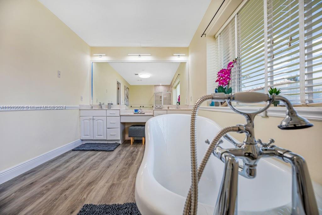 CORAL RIDGE ISLES - Residential Lease