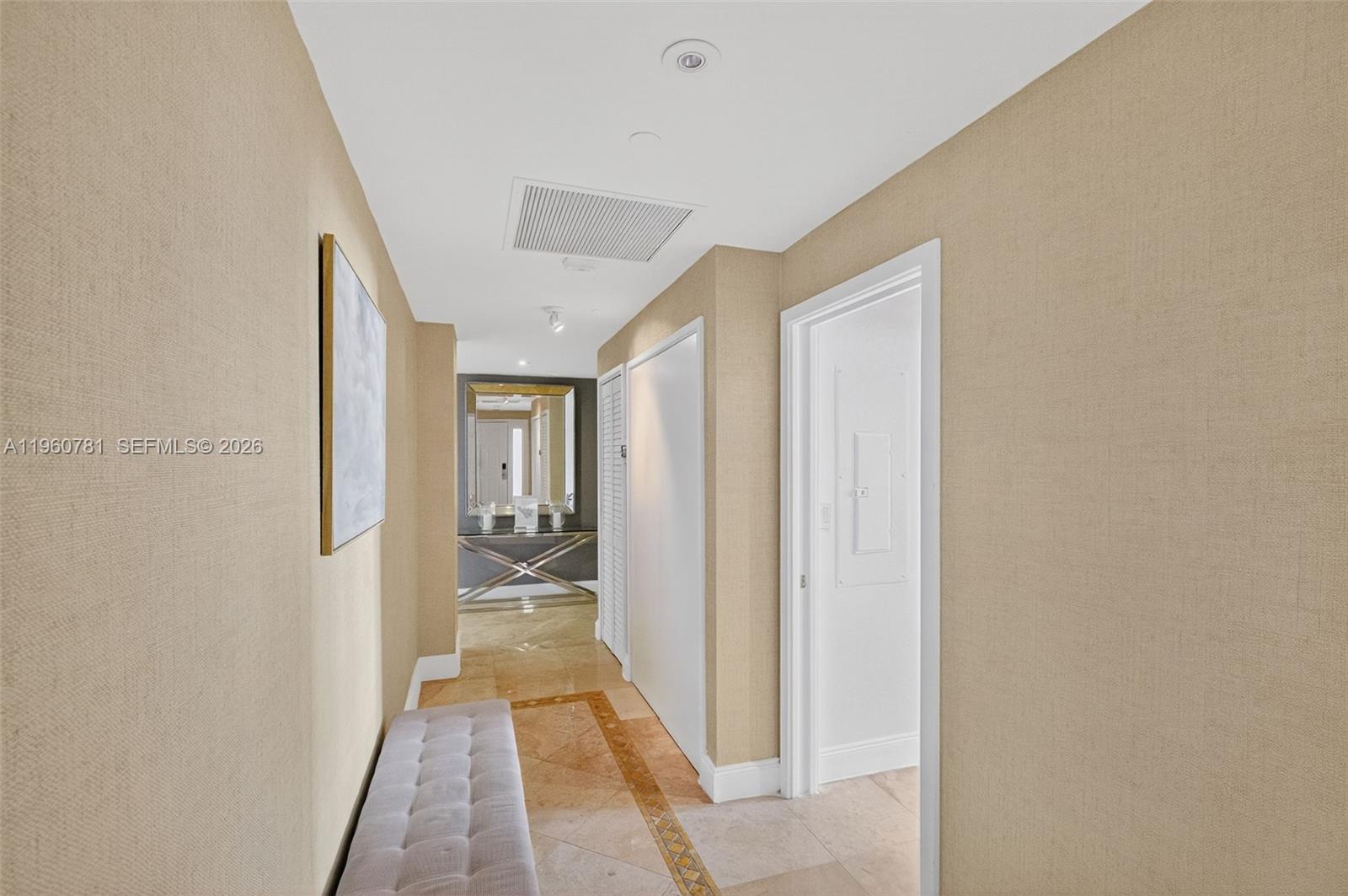 SEASIDE CONDO - Residential