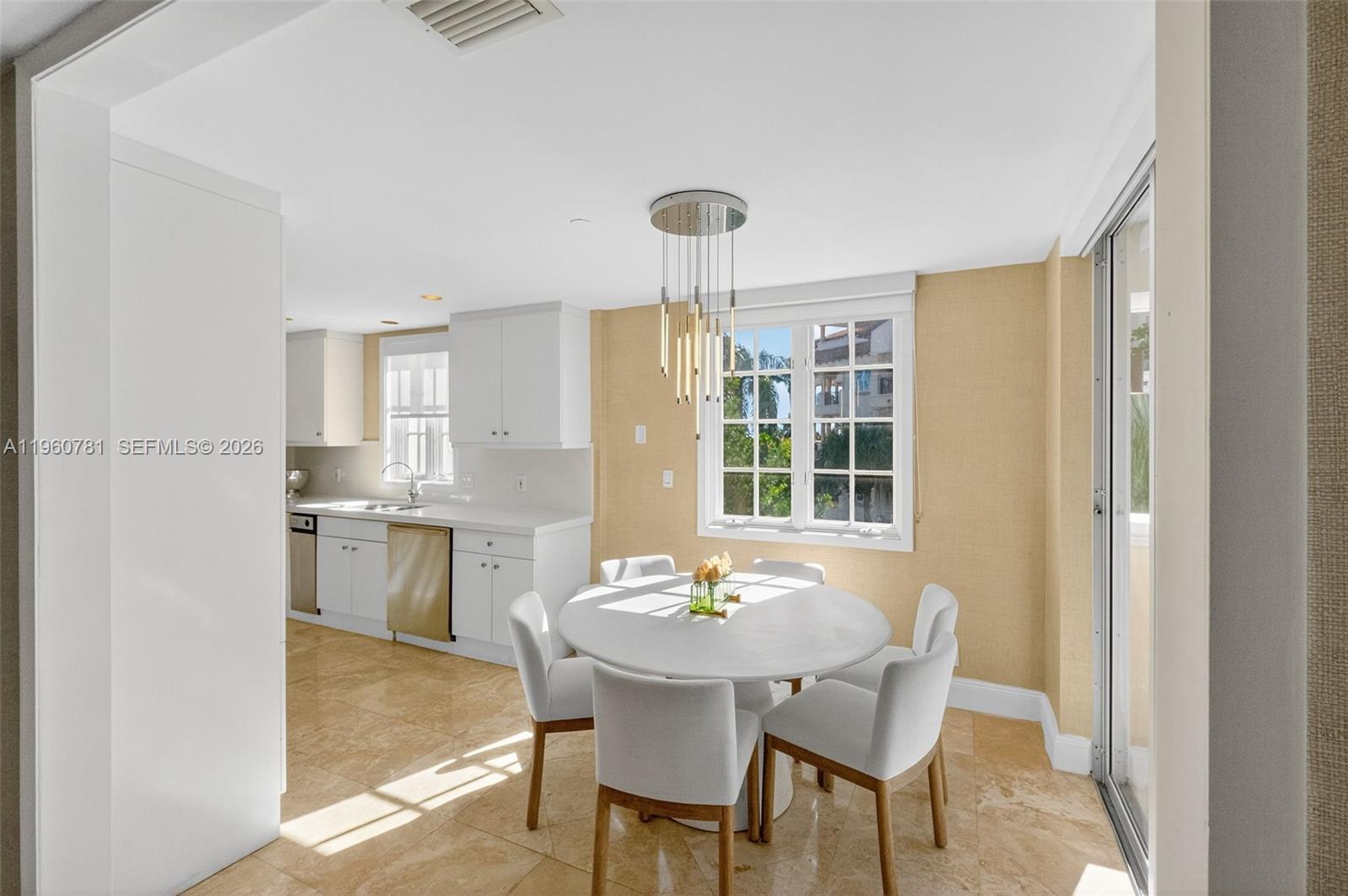 SEASIDE CONDO - Residential