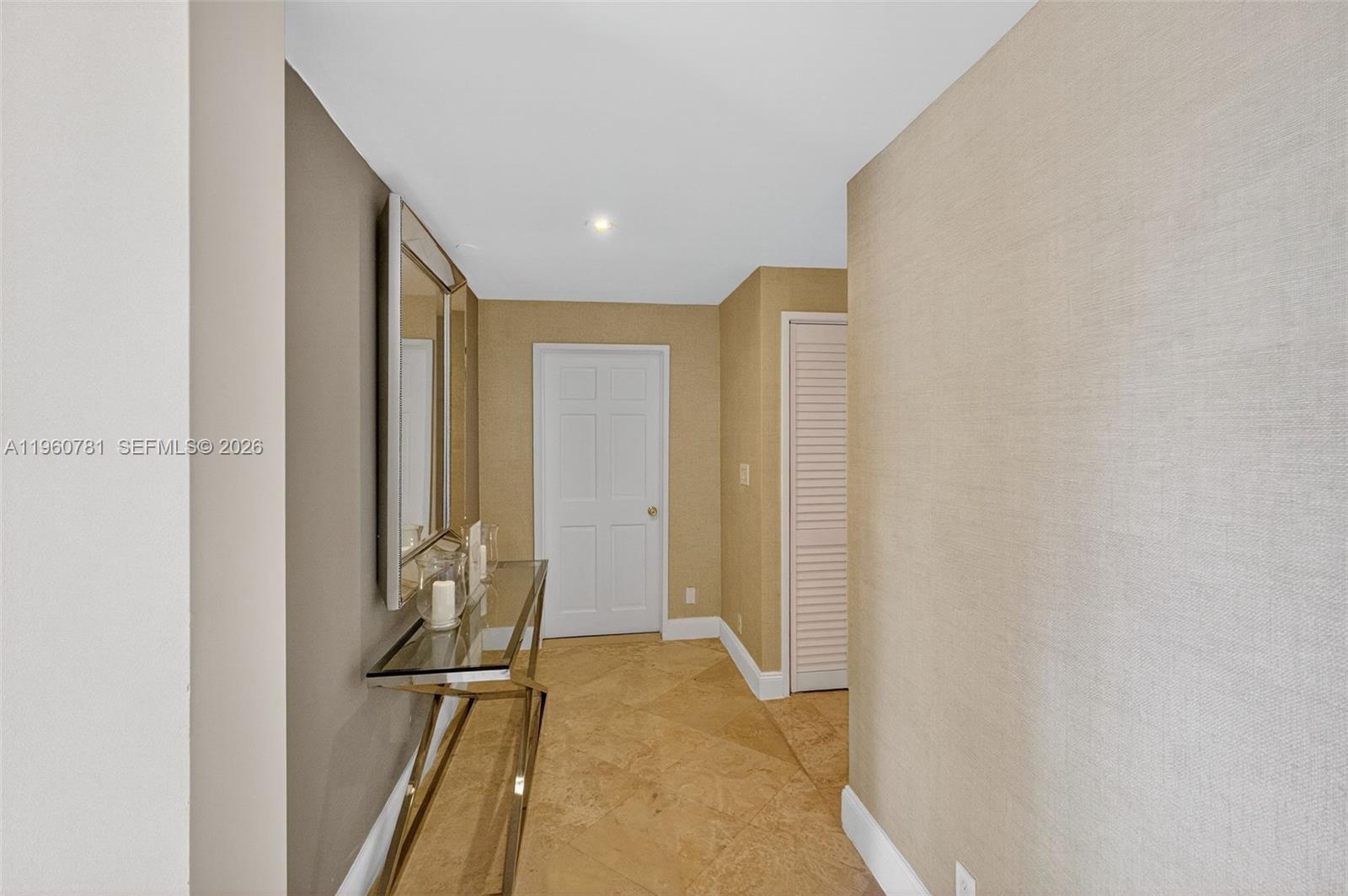 SEASIDE CONDO - Residential