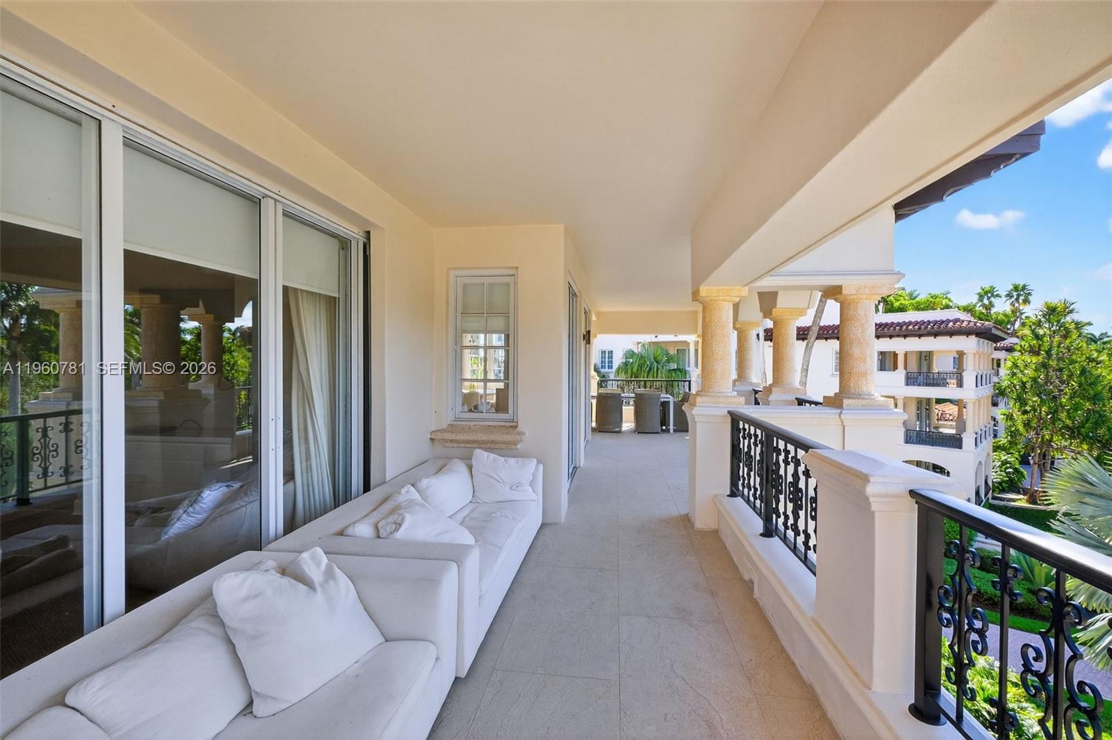 SEASIDE CONDO - Residential