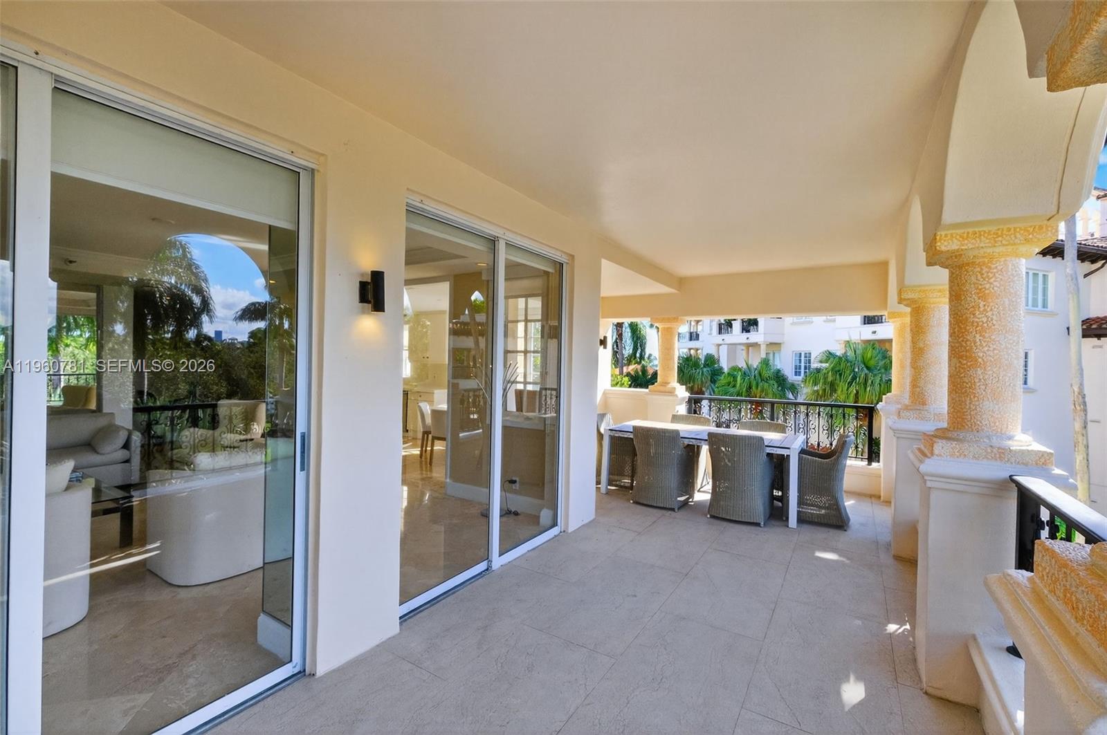 SEASIDE CONDO - Residential