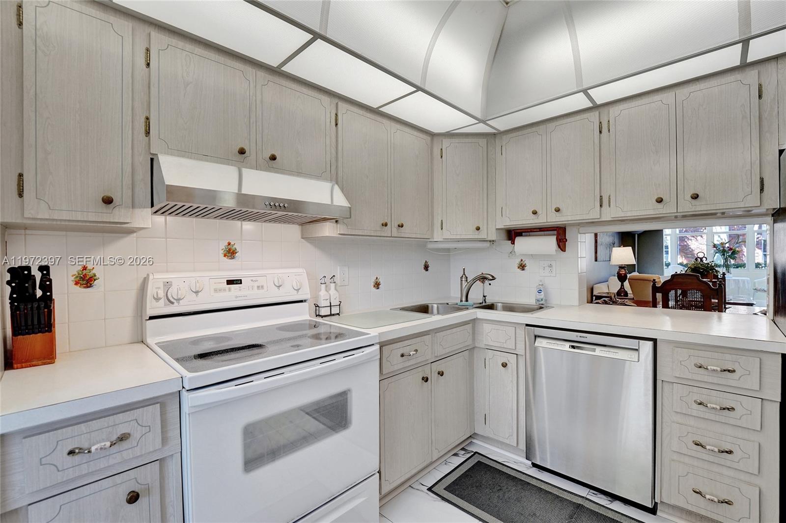 IRVINGTON GARDENS CONDO - Residential