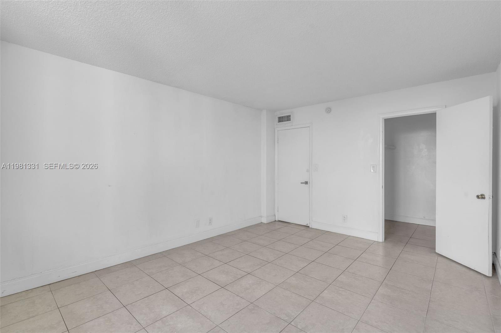 DADELAND PLACE CONDO - Residential