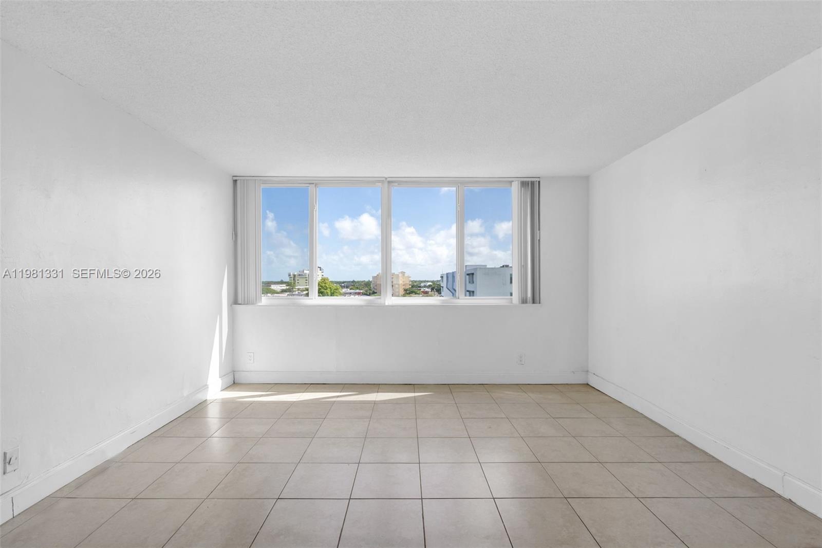 DADELAND PLACE CONDO - Residential