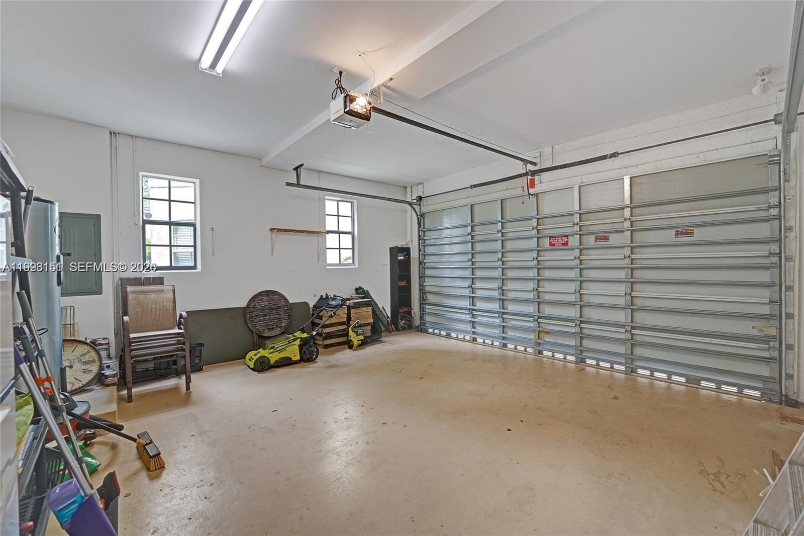 LAUDERDALE - Residential