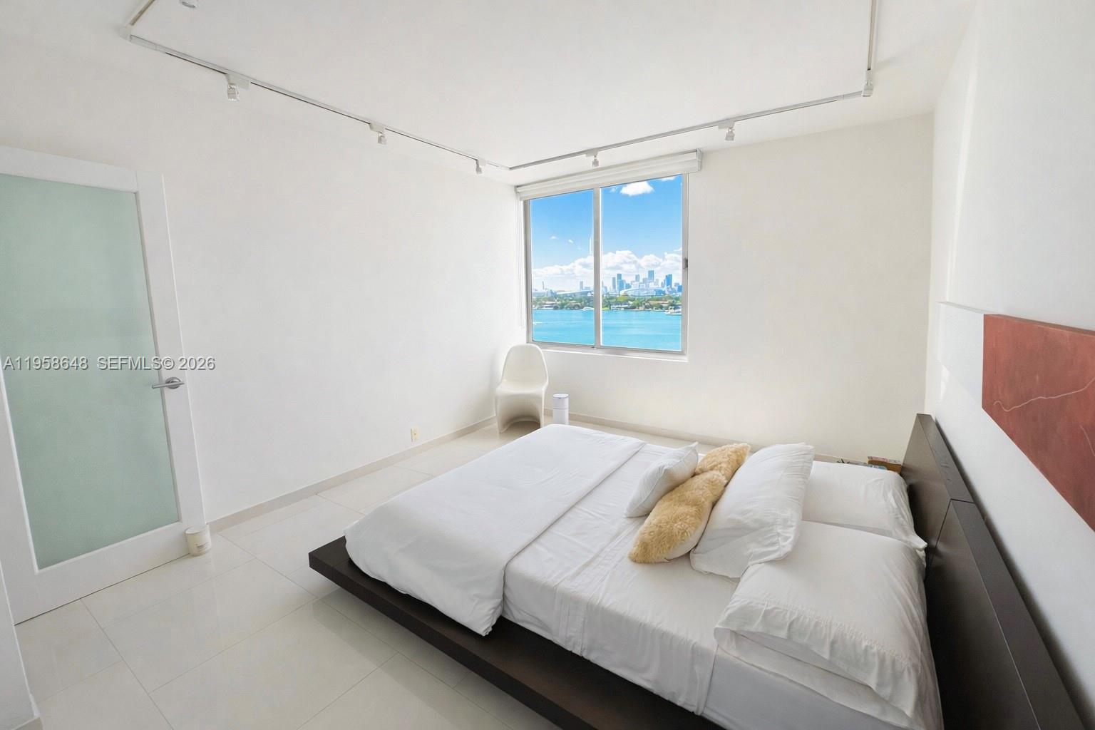 MIRADOR 1000 CONDO - Residential Lease