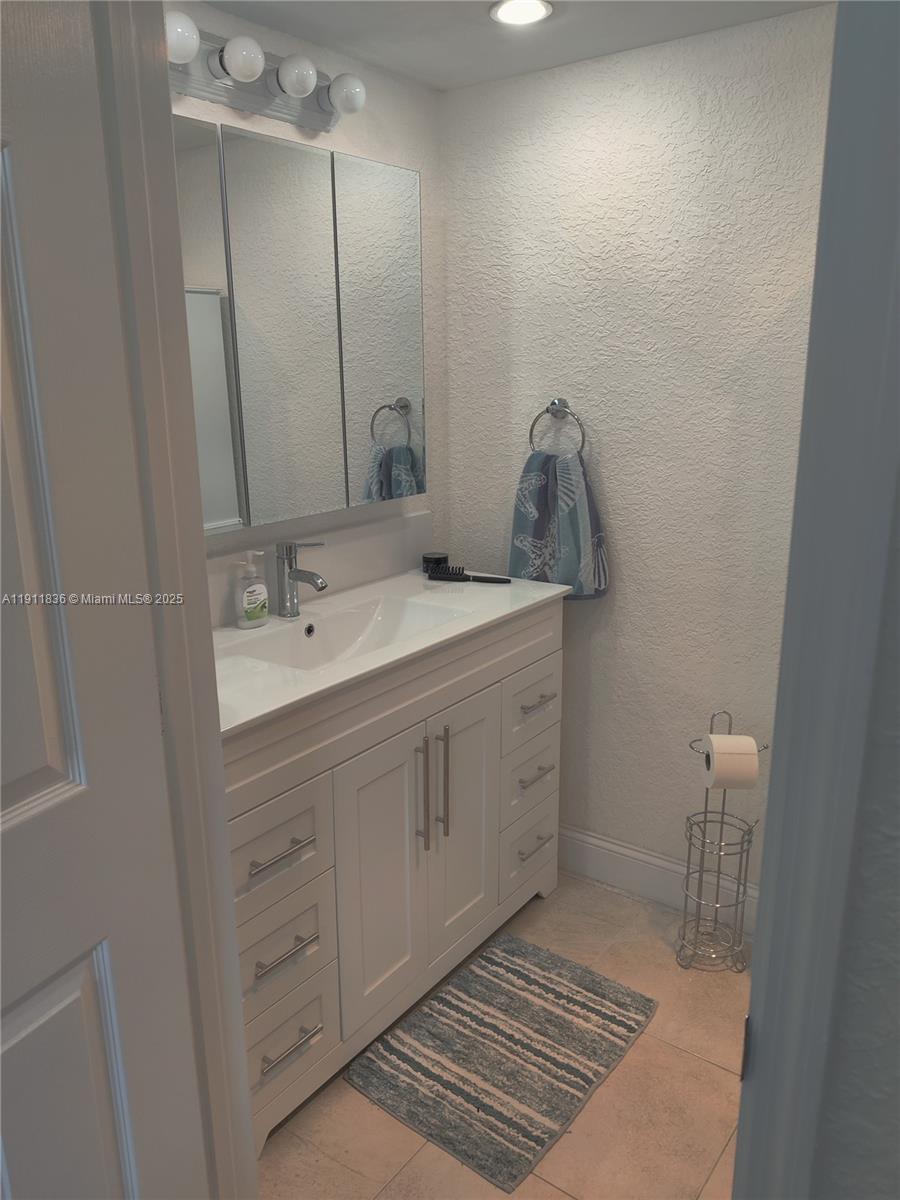 MEADOWBROOK CONDO APTS BL - Residential