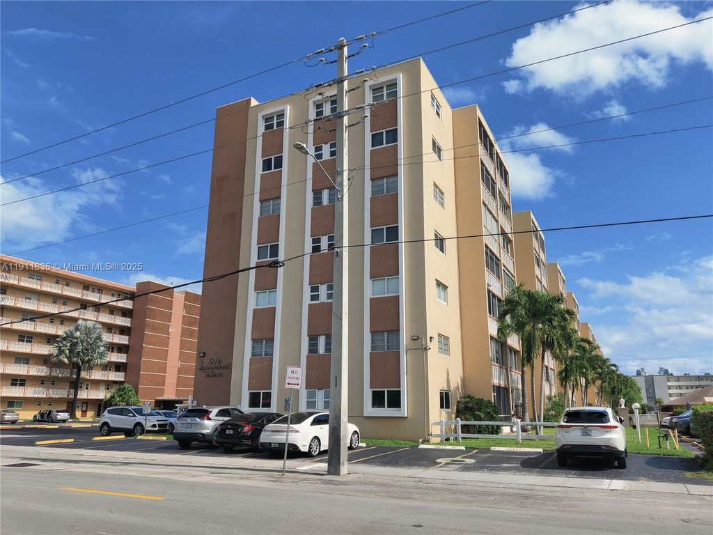 Photo of 500 NE 12th Ave #102, Hallandale Beach, FL 33009 (MLS # A11911836)