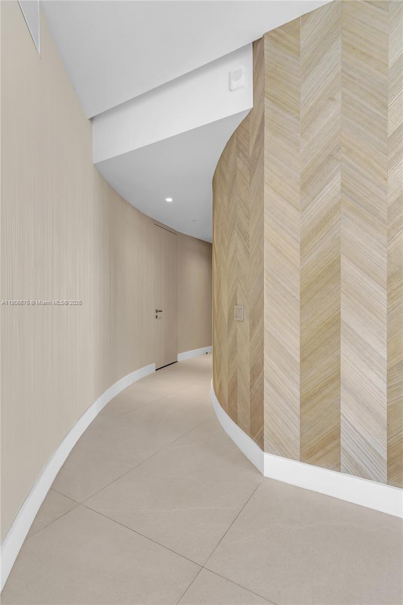 18975 COLLINS CONDO - Residential Lease