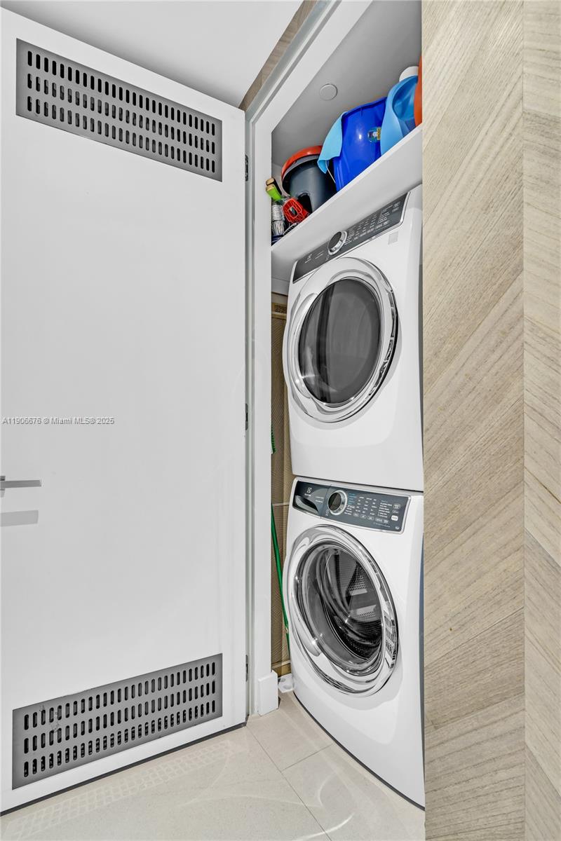 18975 COLLINS CONDO - Residential Lease