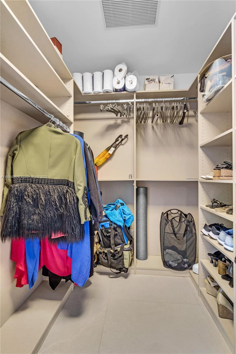 18975 COLLINS CONDO - Residential Lease