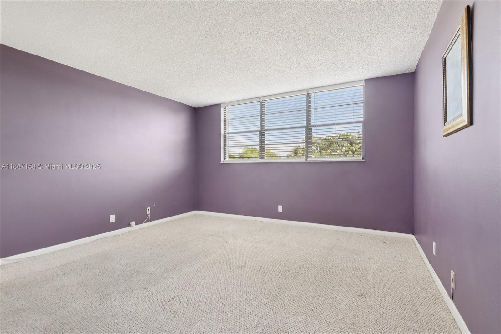 DEER CREEK COUNTRY CLUB - Residential