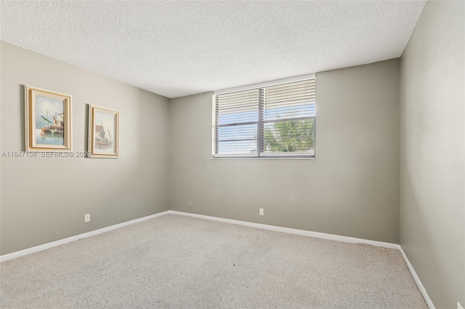 DEER CREEK COUNTRY CLUB - Residential