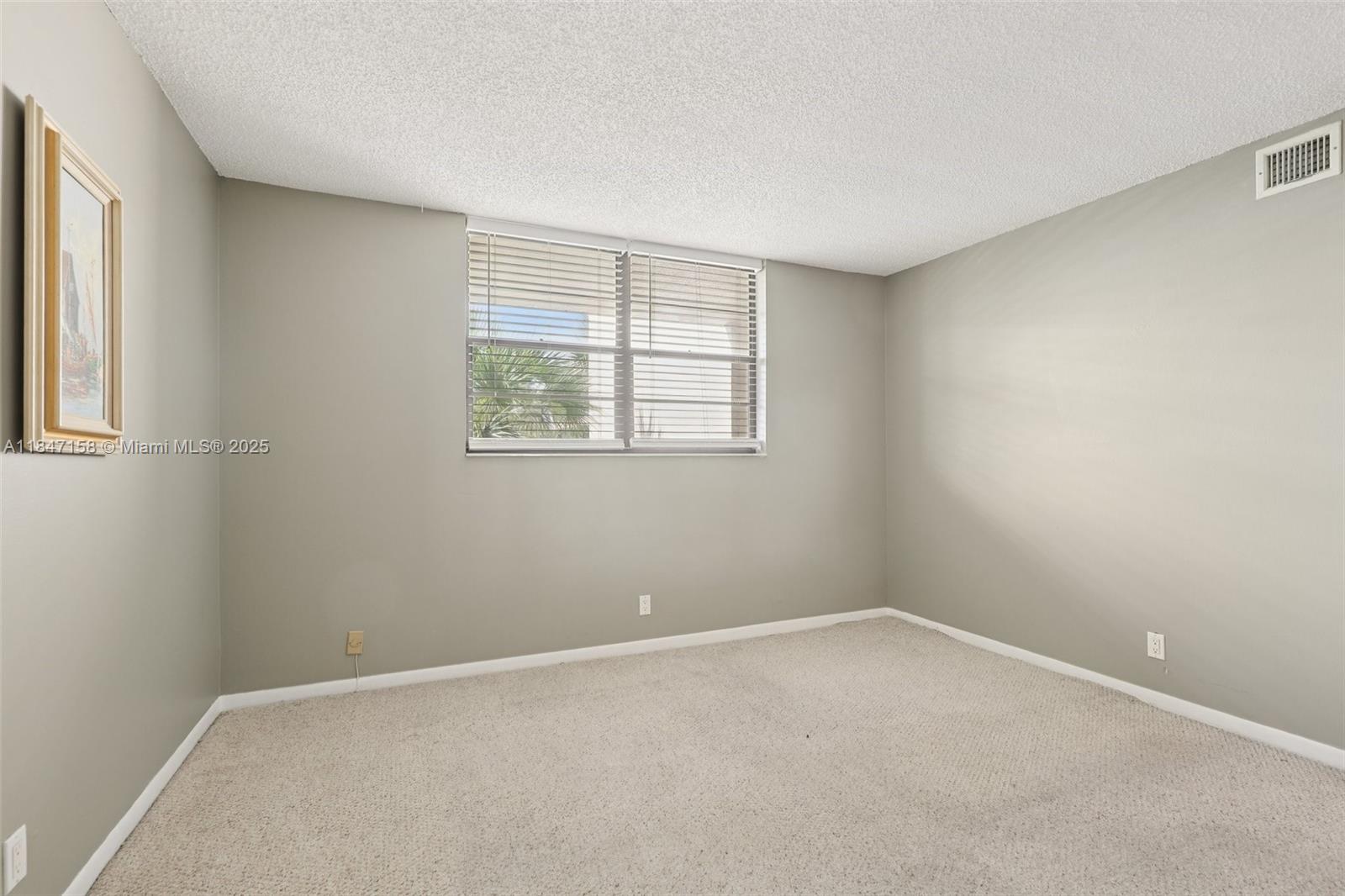 DEER CREEK COUNTRY CLUB - Residential