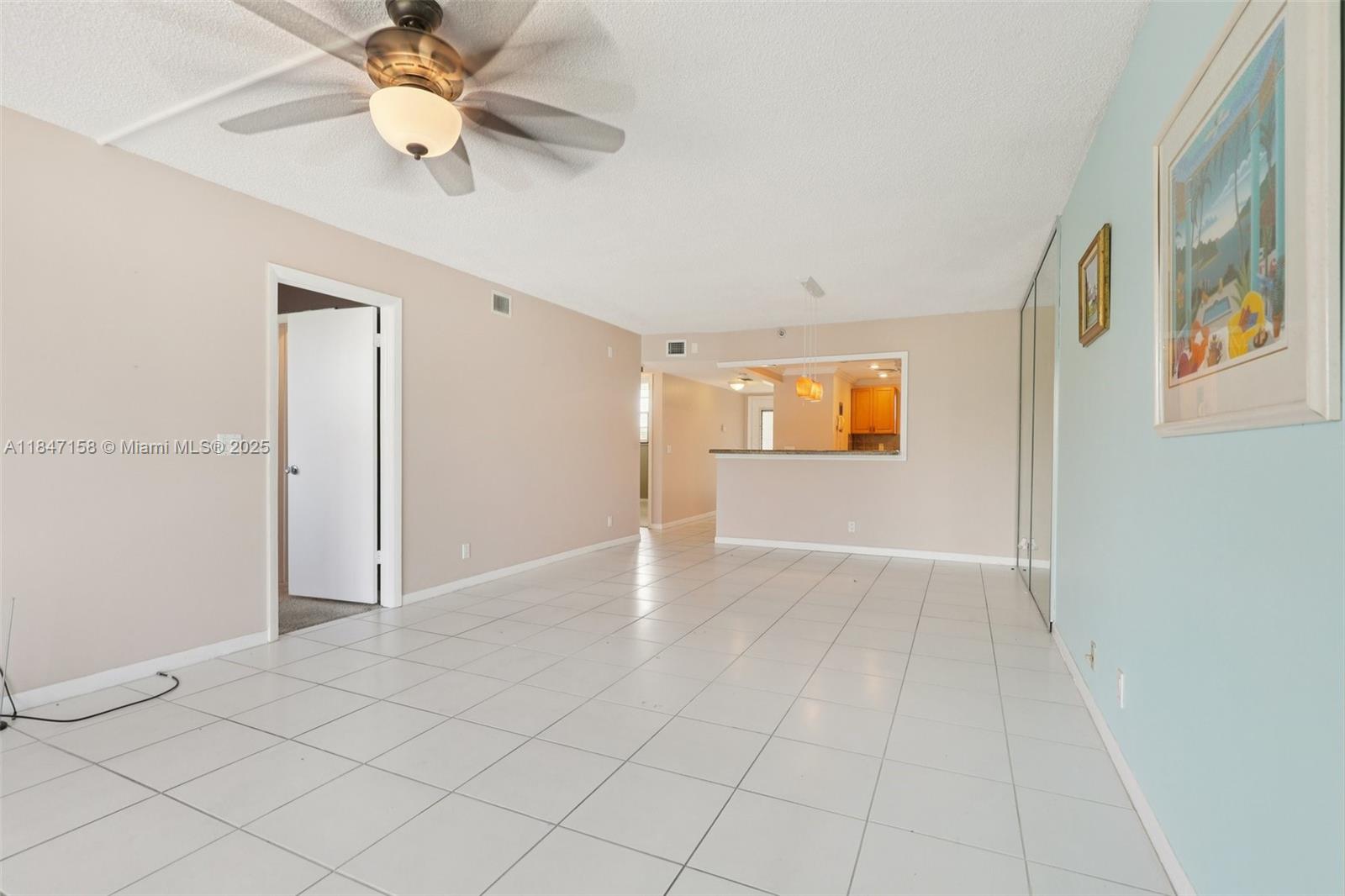 DEER CREEK COUNTRY CLUB - Residential