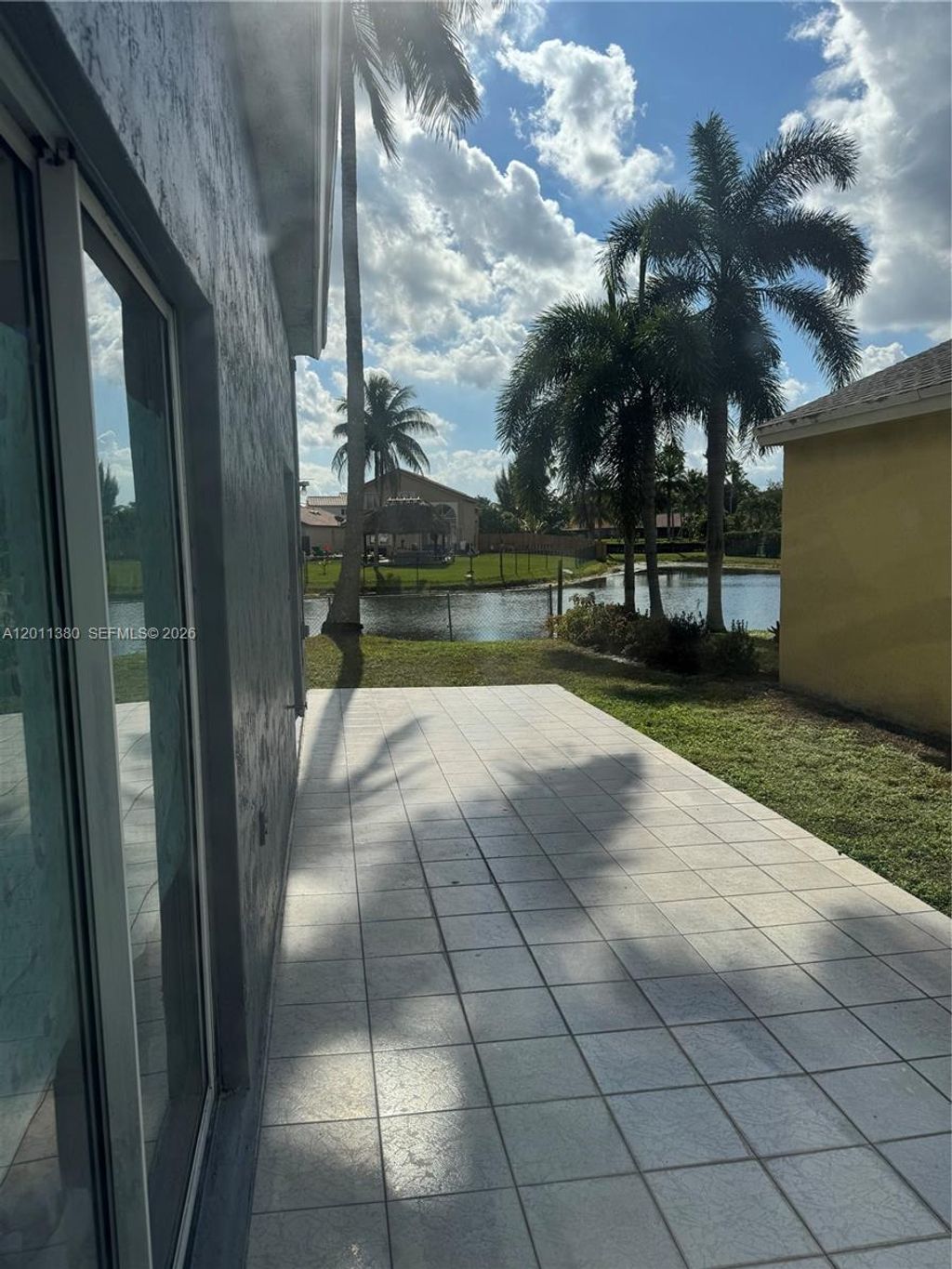 Photo of 366 E Riverbend Dr, Sunrise, FL 33326 (MLS # A12011380)