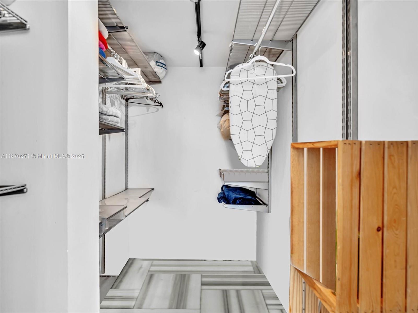 ALTON PARK CONDO - Residential