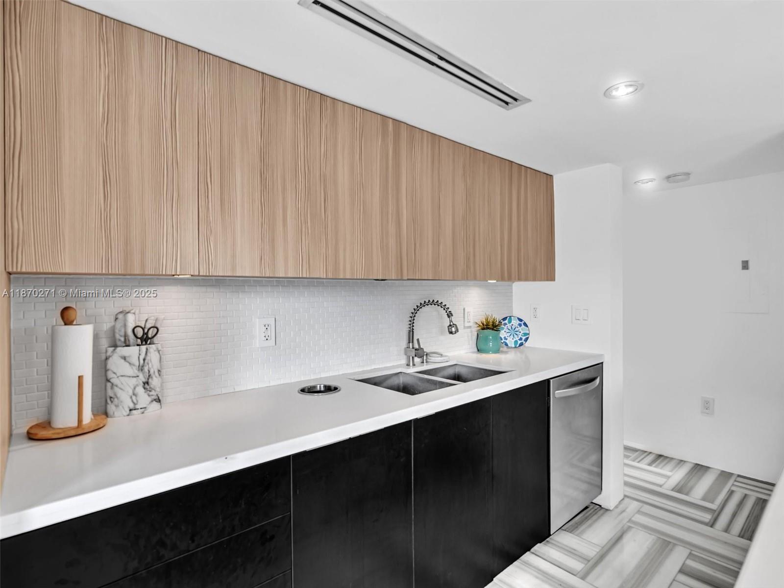 ALTON PARK CONDO - Residential