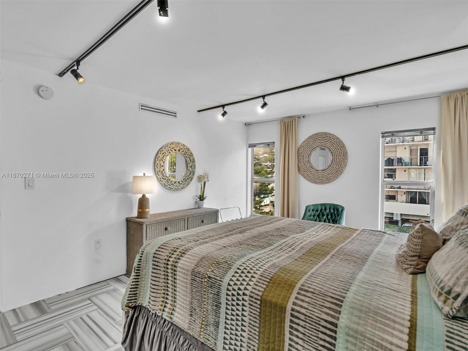 ALTON PARK CONDO - Residential