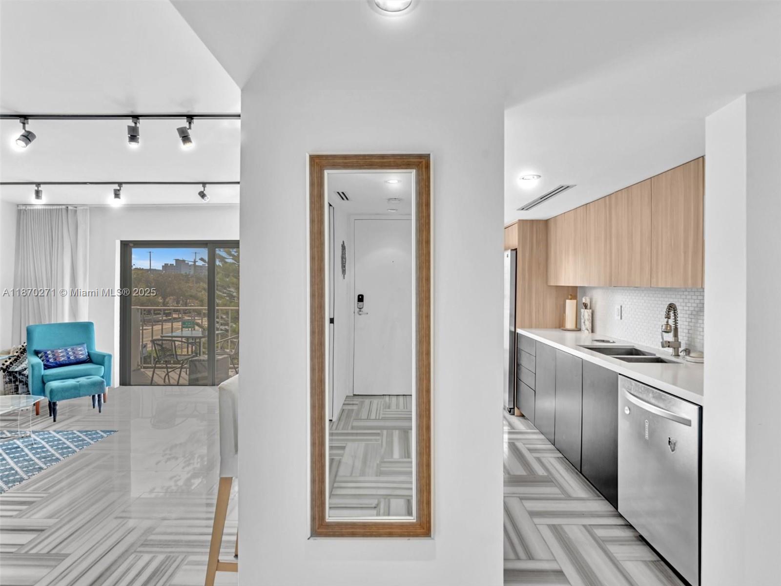 ALTON PARK CONDO - Residential