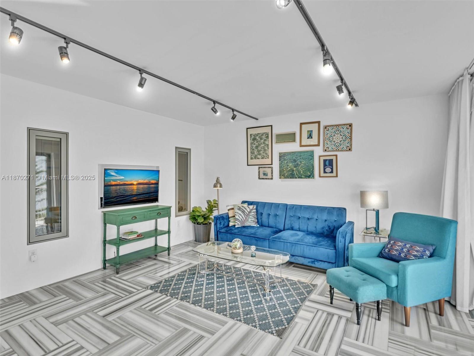 ALTON PARK CONDO - Residential