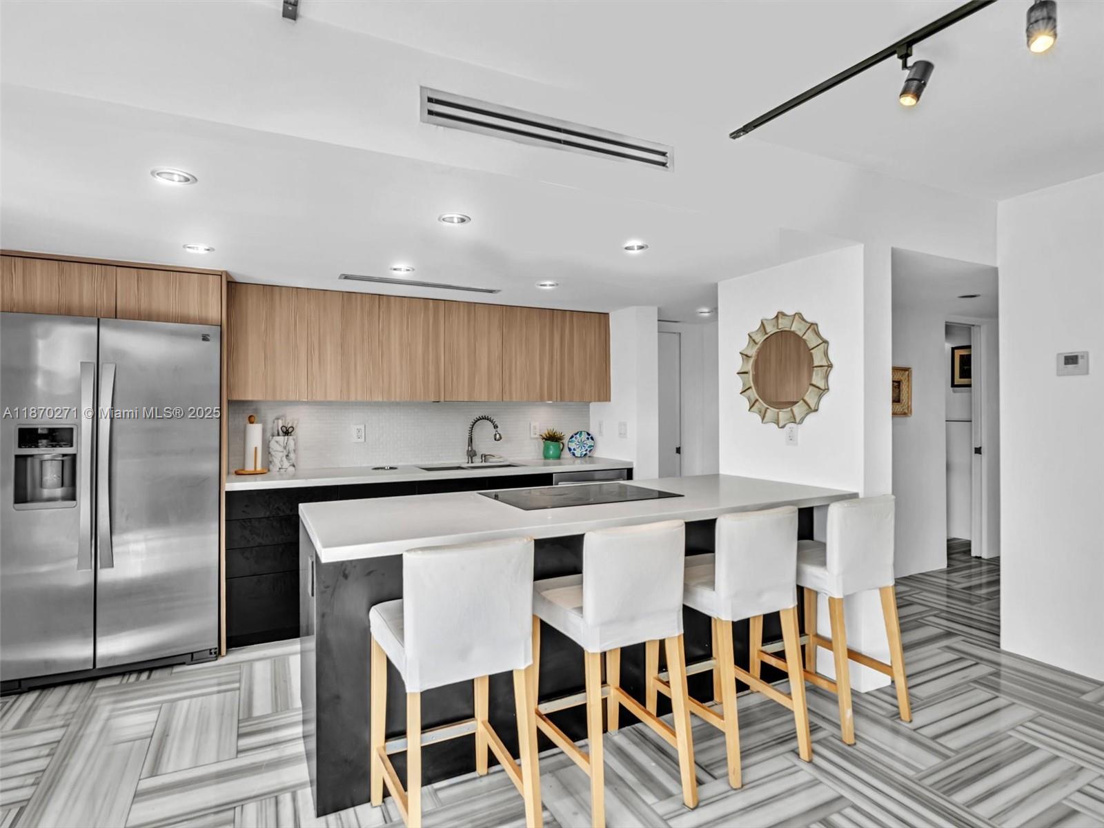 ALTON PARK CONDO - Residential