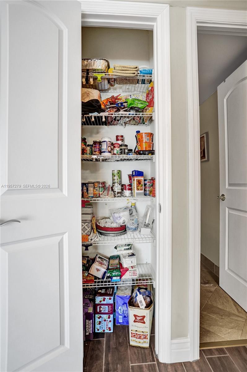 HILLSBORO COVE CONDO - Residential