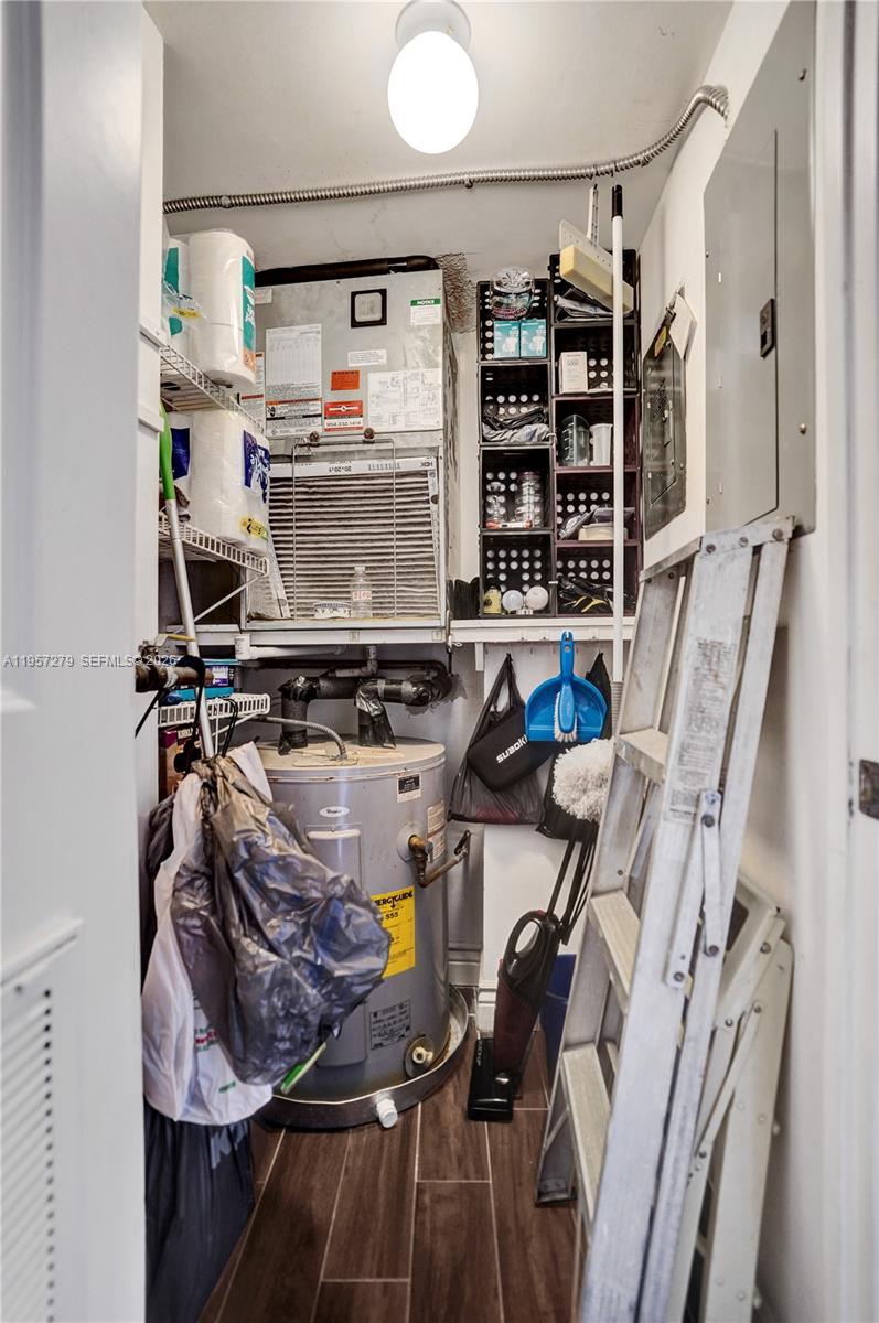 HILLSBORO COVE CONDO - Residential