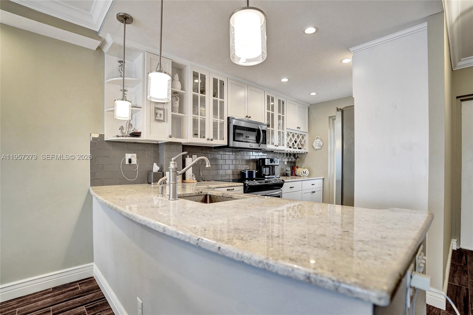 HILLSBORO COVE CONDO - Residential