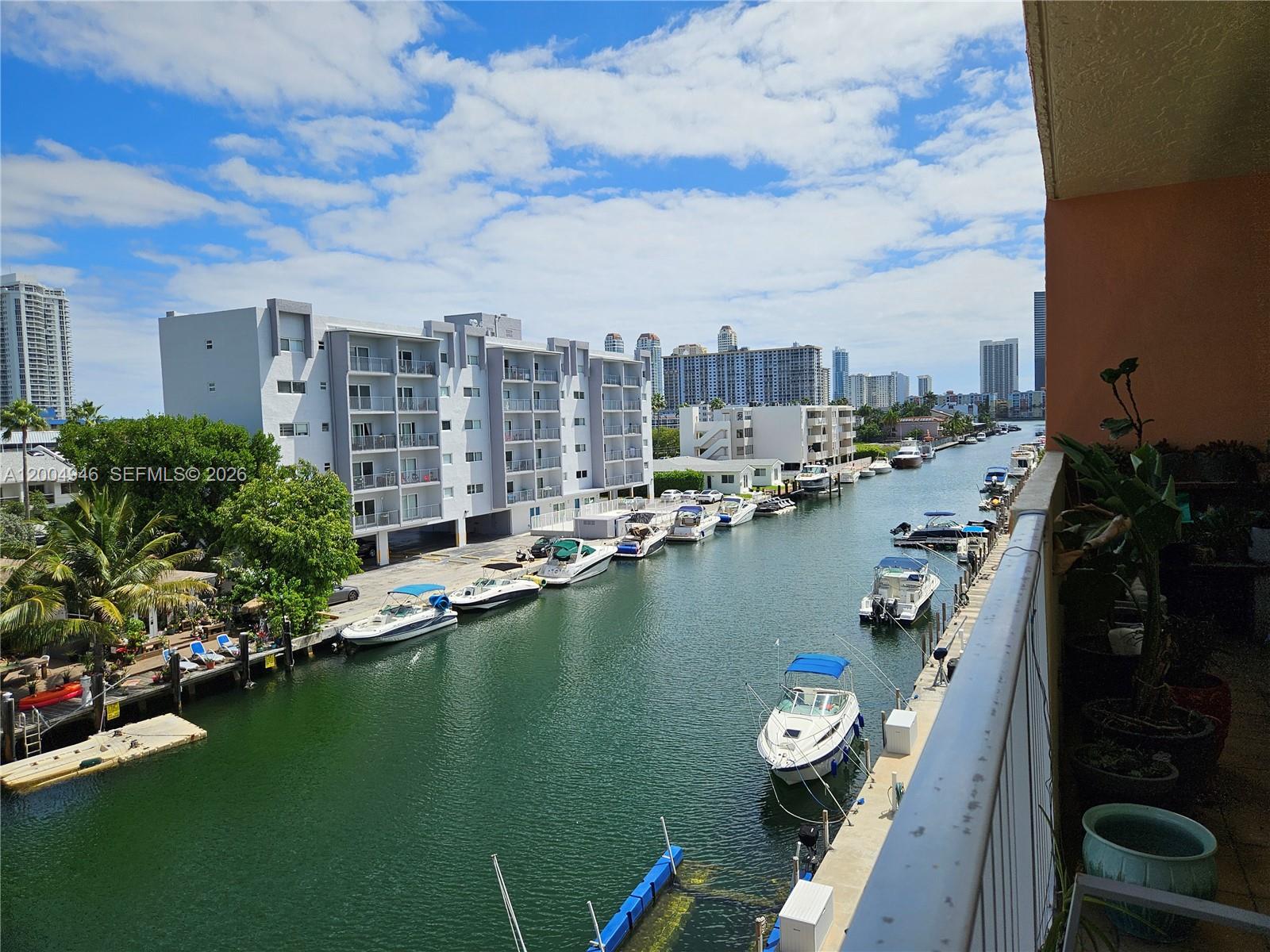 3545 NE 167th St 404