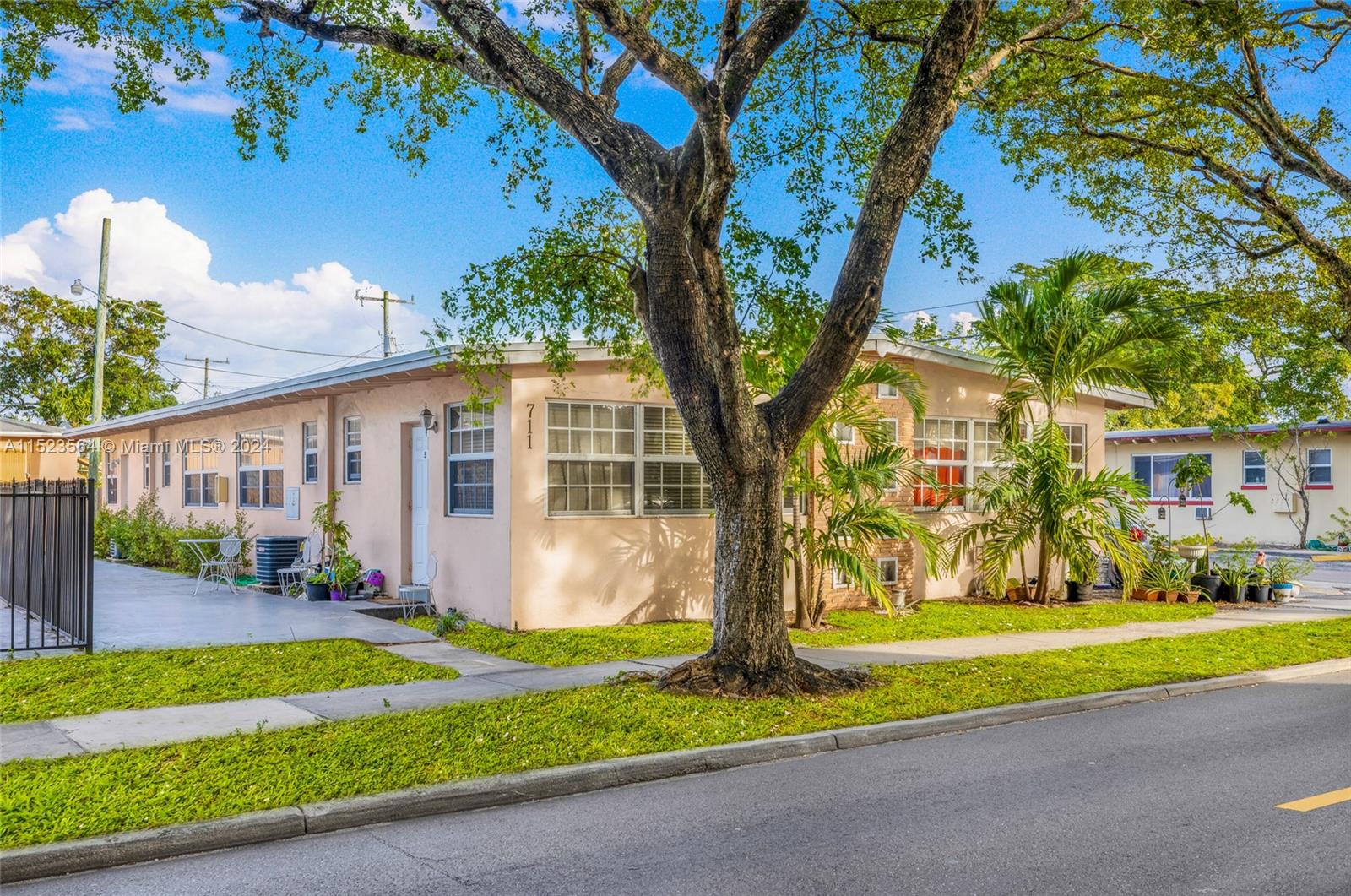 Rental Property at 711 S 20th Ave, Hollywood, Broward County, Florida -  - $950,000 MO.