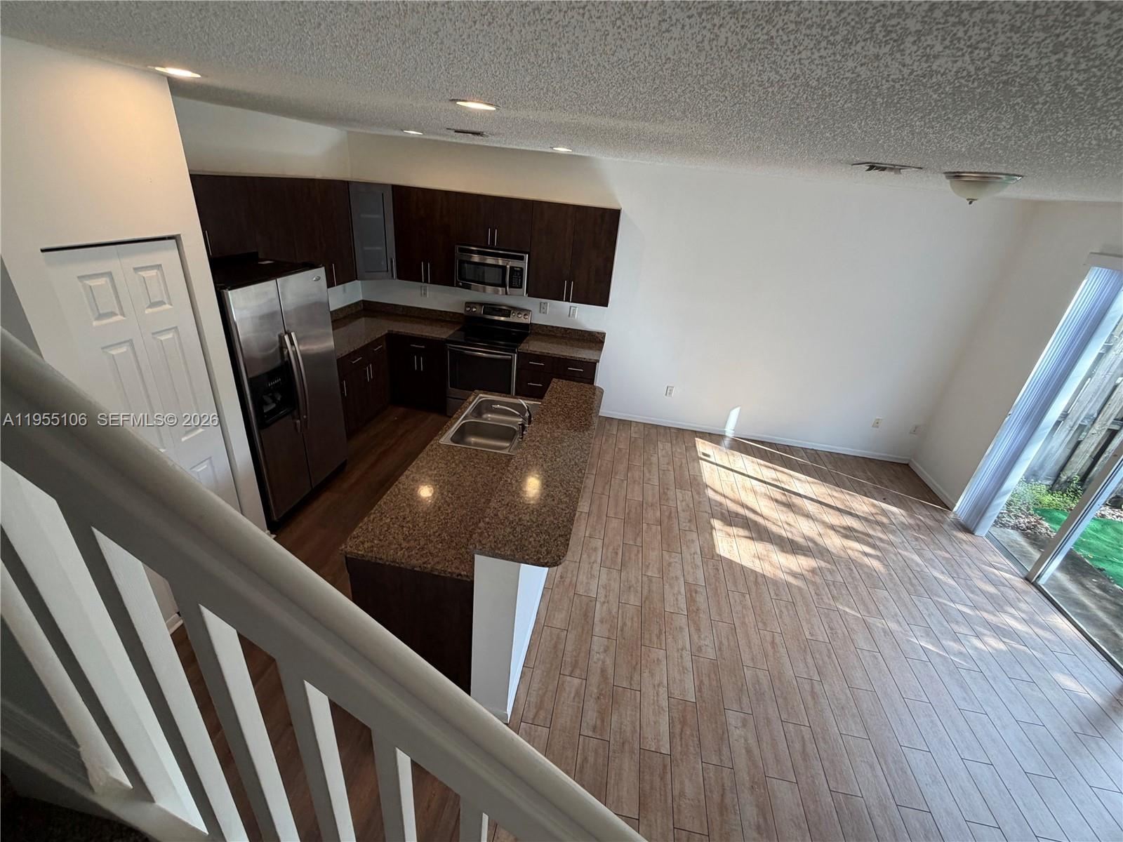 MARBELLA BAY - Residential