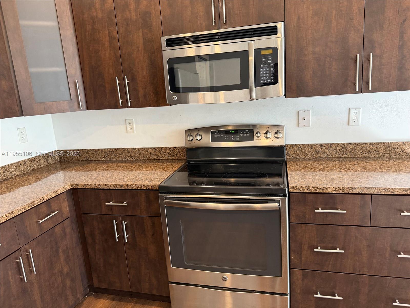 MARBELLA BAY - Residential